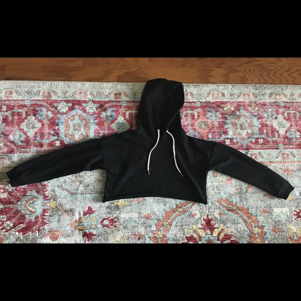 Forever 21 black cropped hoodie